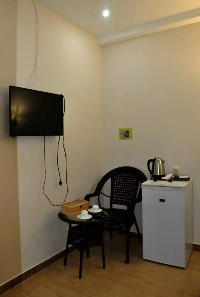 hotel white palace tbilisi_shabavizparvaz_05.jpg